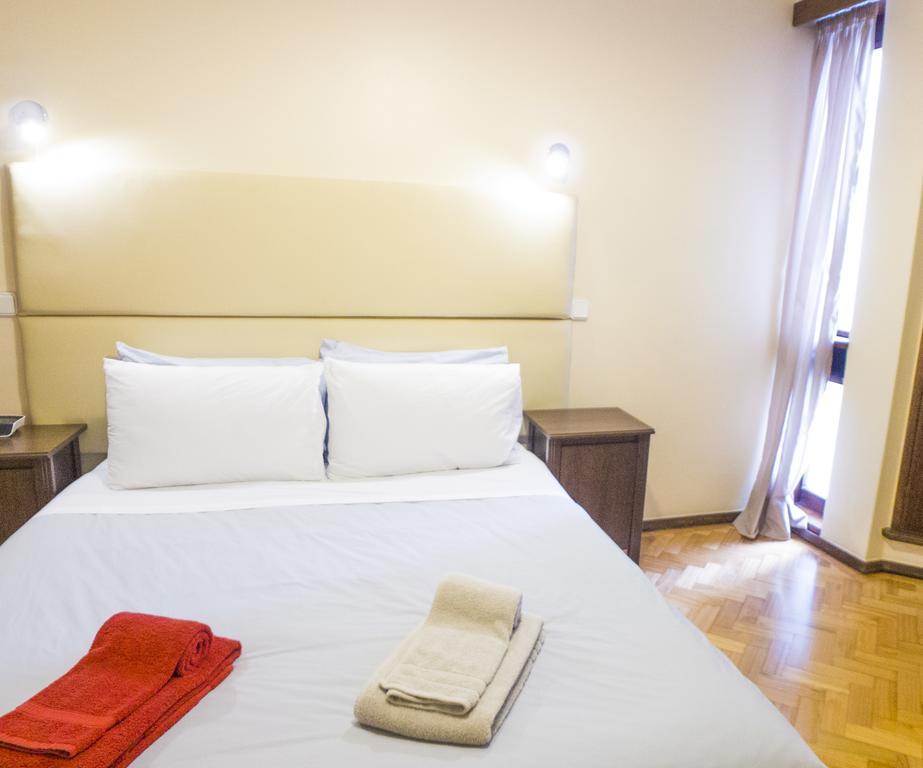 Lv Premier Apartments Clerigos- Re1 بورتو المظهر الخارجي الصورة