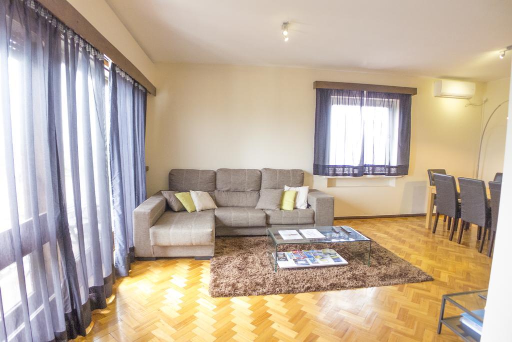 Lv Premier Apartments Clerigos- Re1 بورتو المظهر الخارجي الصورة