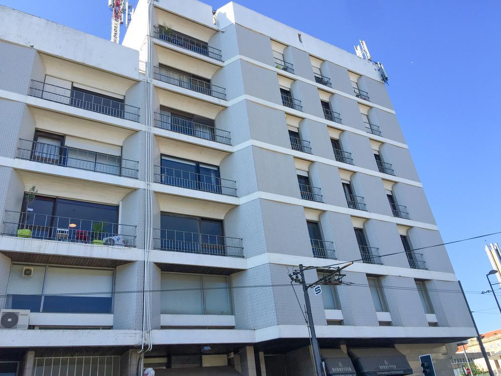 Lv Premier Apartments Clerigos- Re1 بورتو المظهر الخارجي الصورة